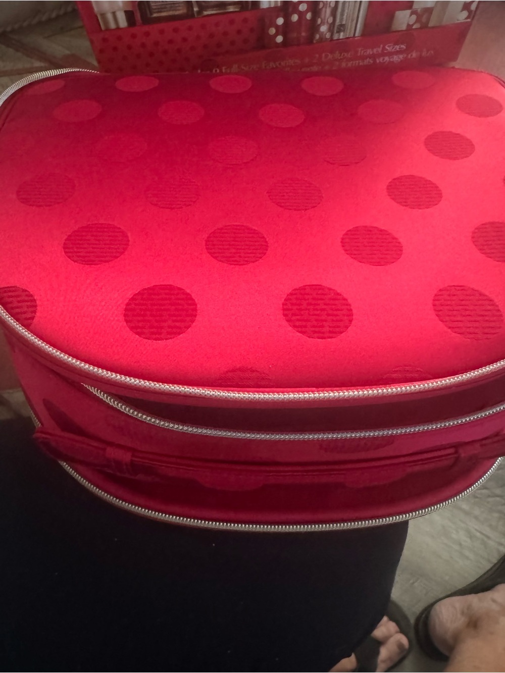 Makeup Bag by Estée Lauder - Picture 3 of 5
